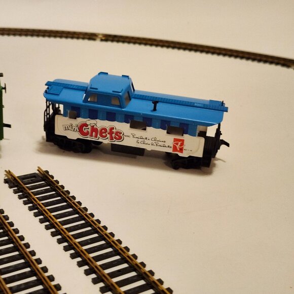 RETRO Mini Chefs Express 10th Edition President's Choice Train Railway Set - Picture 6 of 16